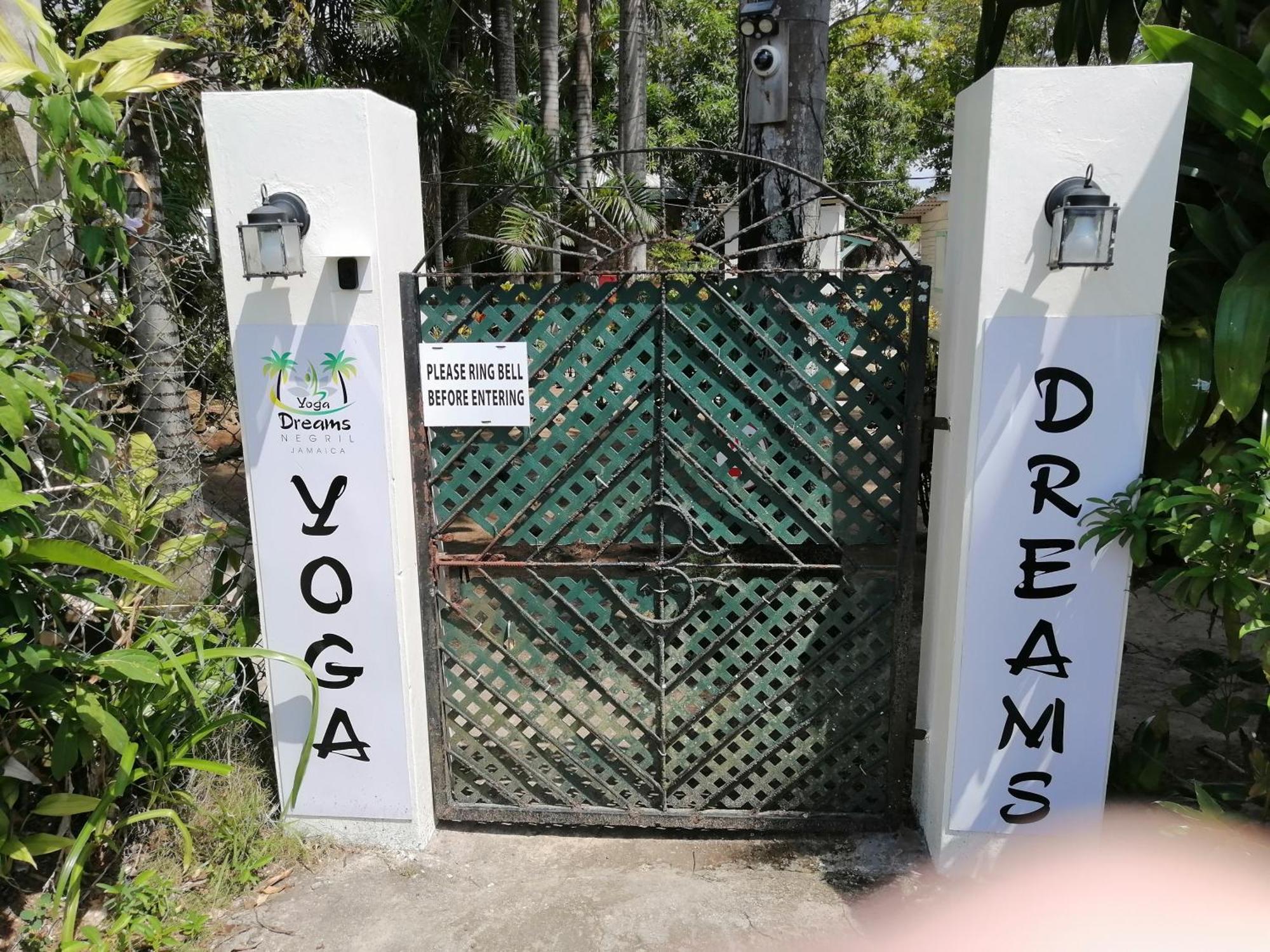 Отель Yoga Dreams Негрил Экстерьер фото